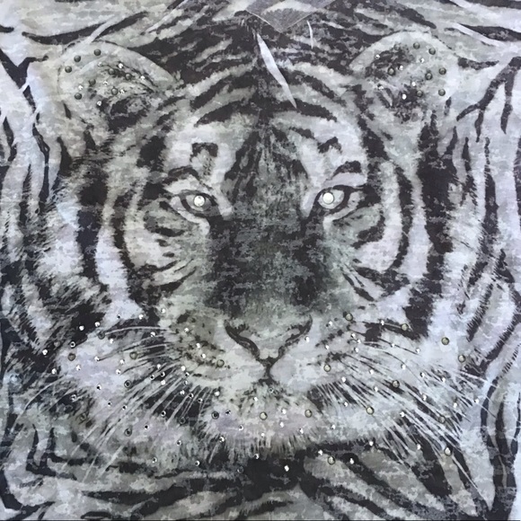 Black and White Tiger Rhinestone Long Sleeve - Picture 5 of 5